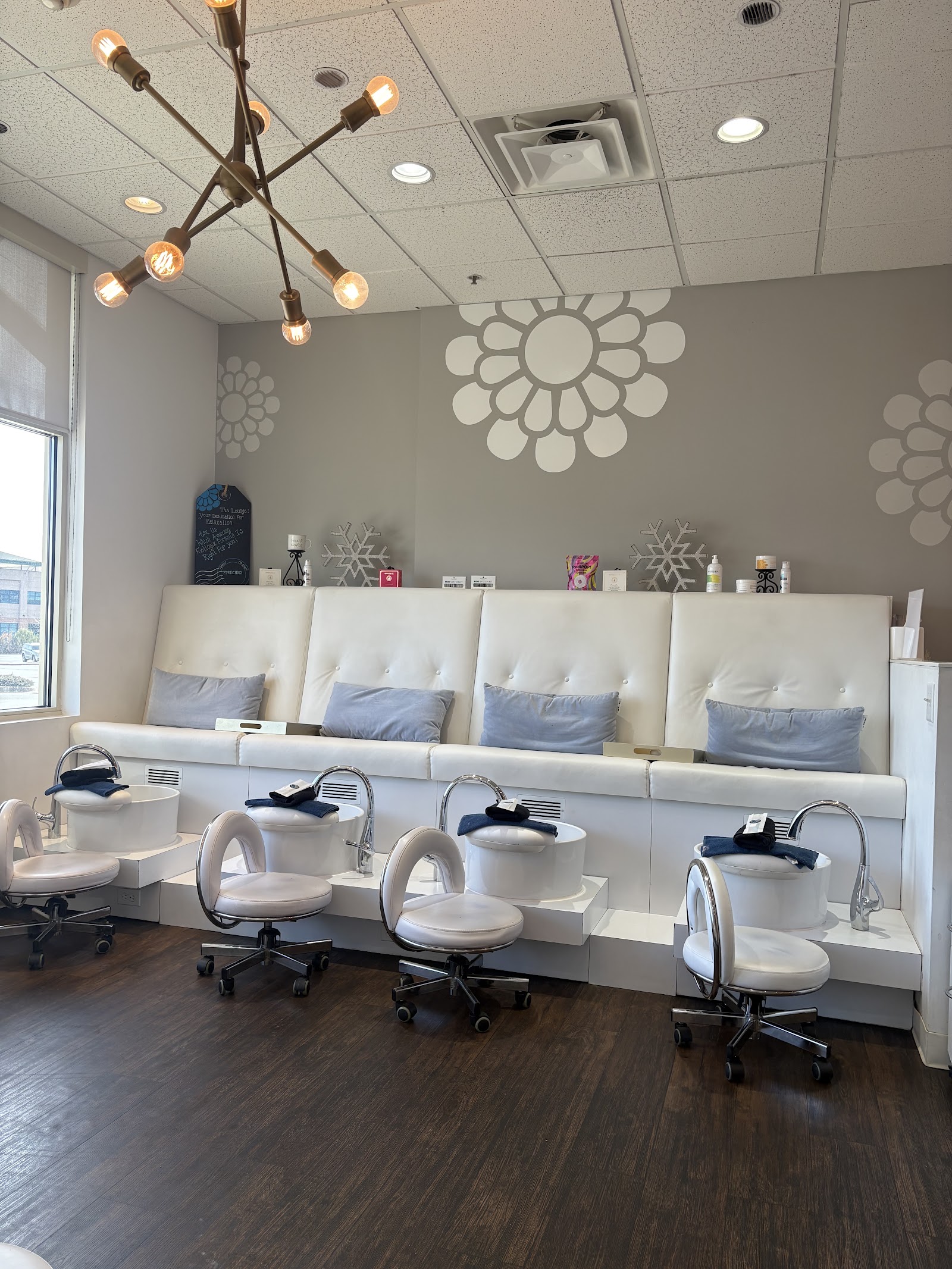 Frenchies Modern Nail Care Littleton logo